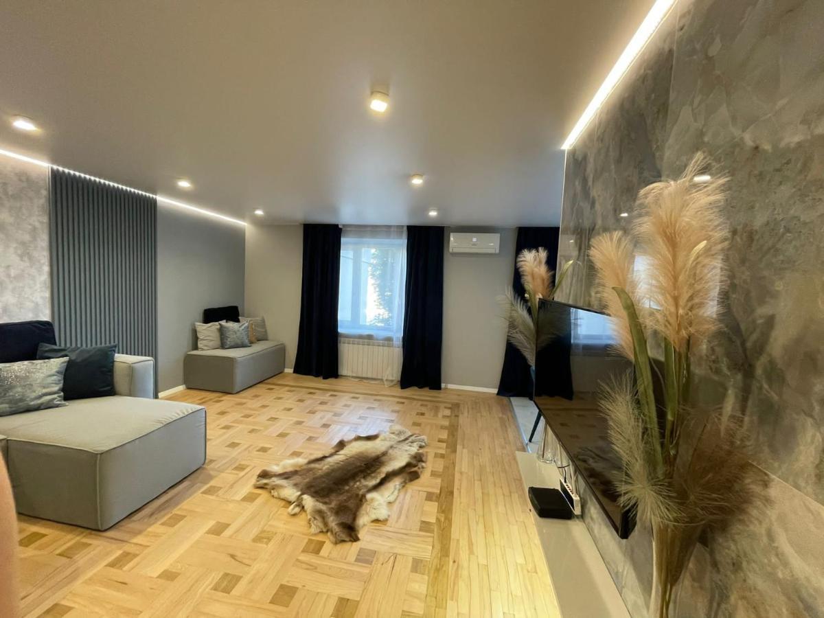 Citadel Vip Apartment Lviv Exterior photo